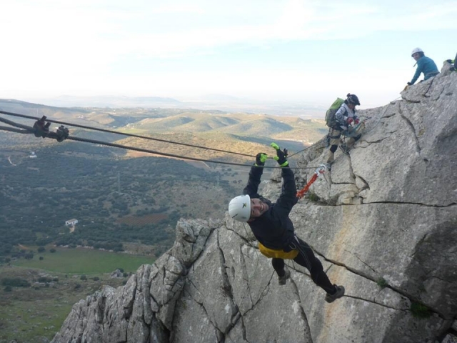 Tirolina en el Torcal